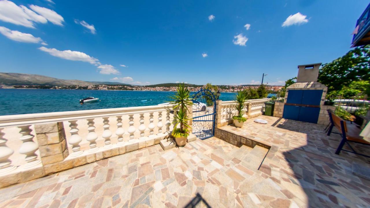 Planikovica Apartments Трогир Экстерьер фото