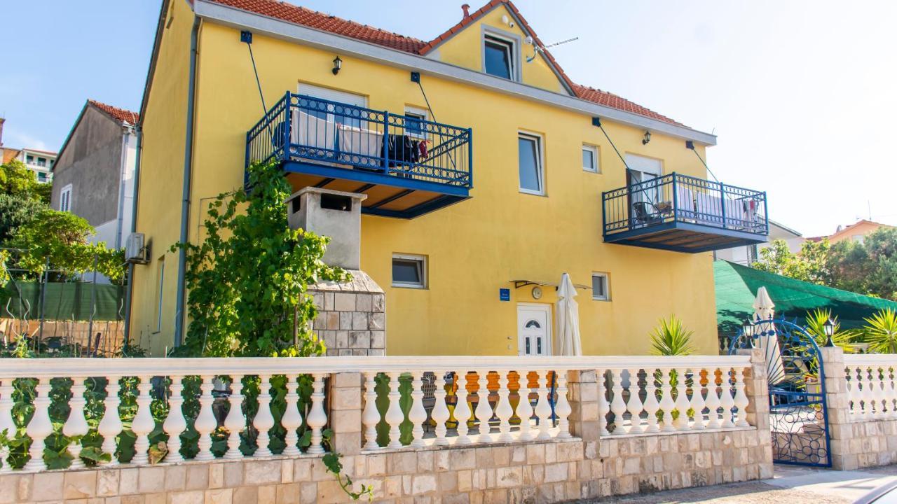 Planikovica Apartments Трогир Экстерьер фото