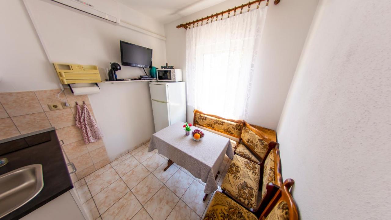 Planikovica Apartments Трогир Экстерьер фото