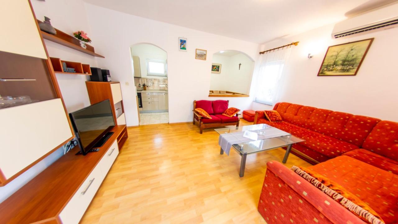 Planikovica Apartments Трогир Экстерьер фото