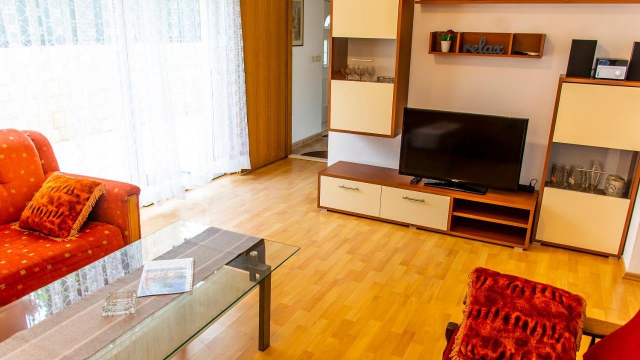 Planikovica Apartments Трогир Экстерьер фото