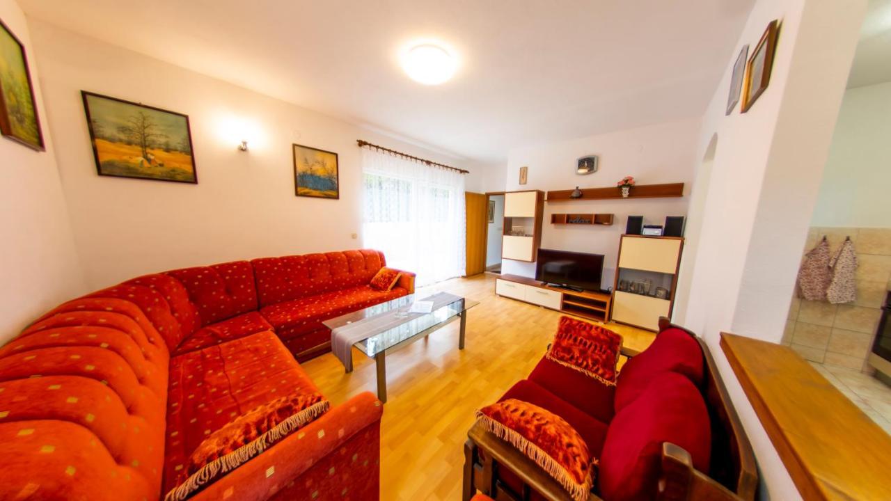 Planikovica Apartments Трогир Экстерьер фото