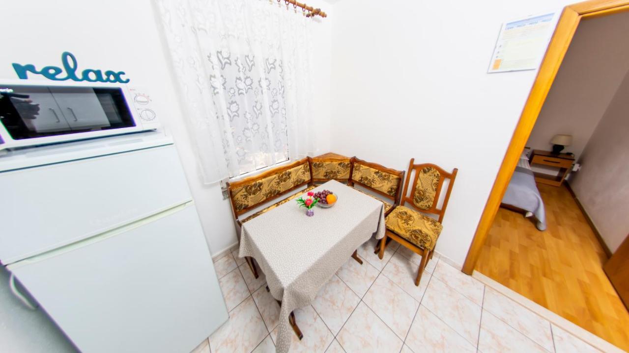 Planikovica Apartments Трогир Экстерьер фото