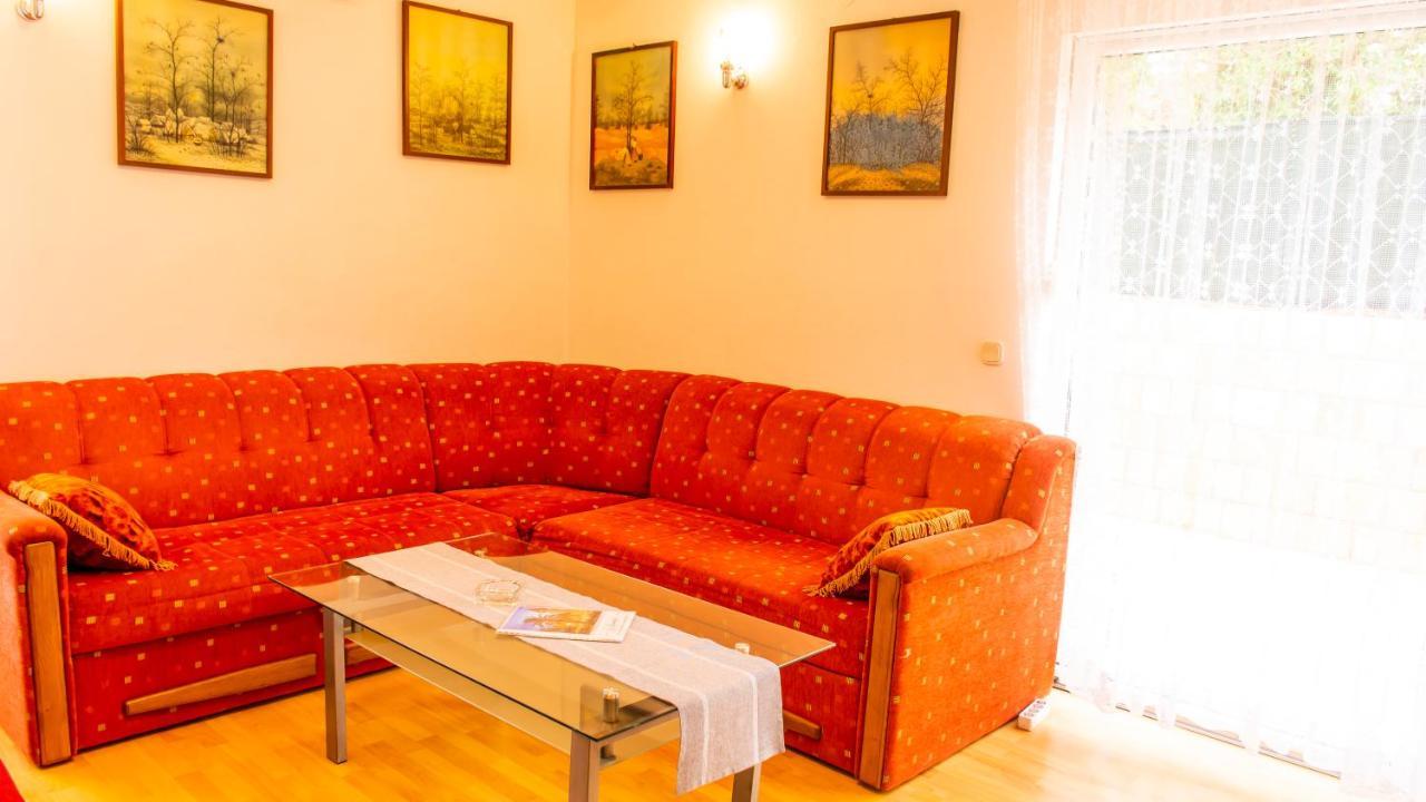 Planikovica Apartments Трогир Экстерьер фото