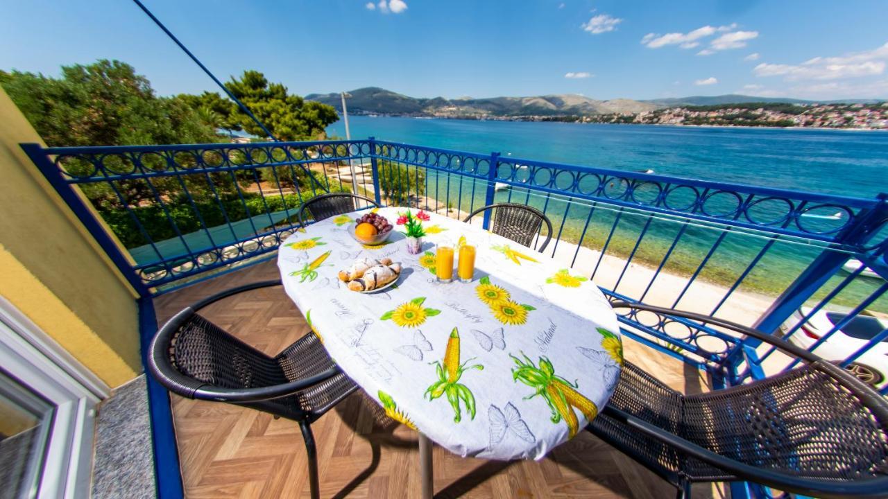 Planikovica Apartments Трогир Экстерьер фото